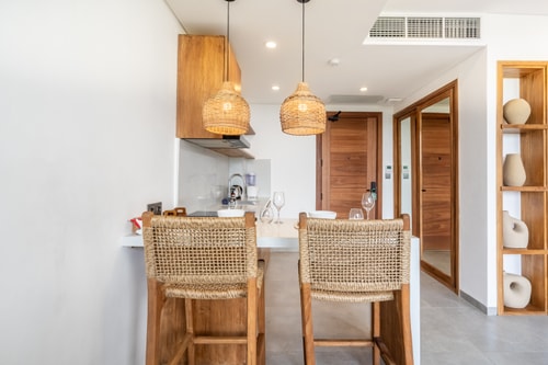 Beachside Suite in Canggu - Pool & Private Balcony