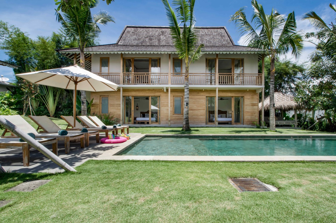 5BR: Spacious Villa for Family Near Seminyak