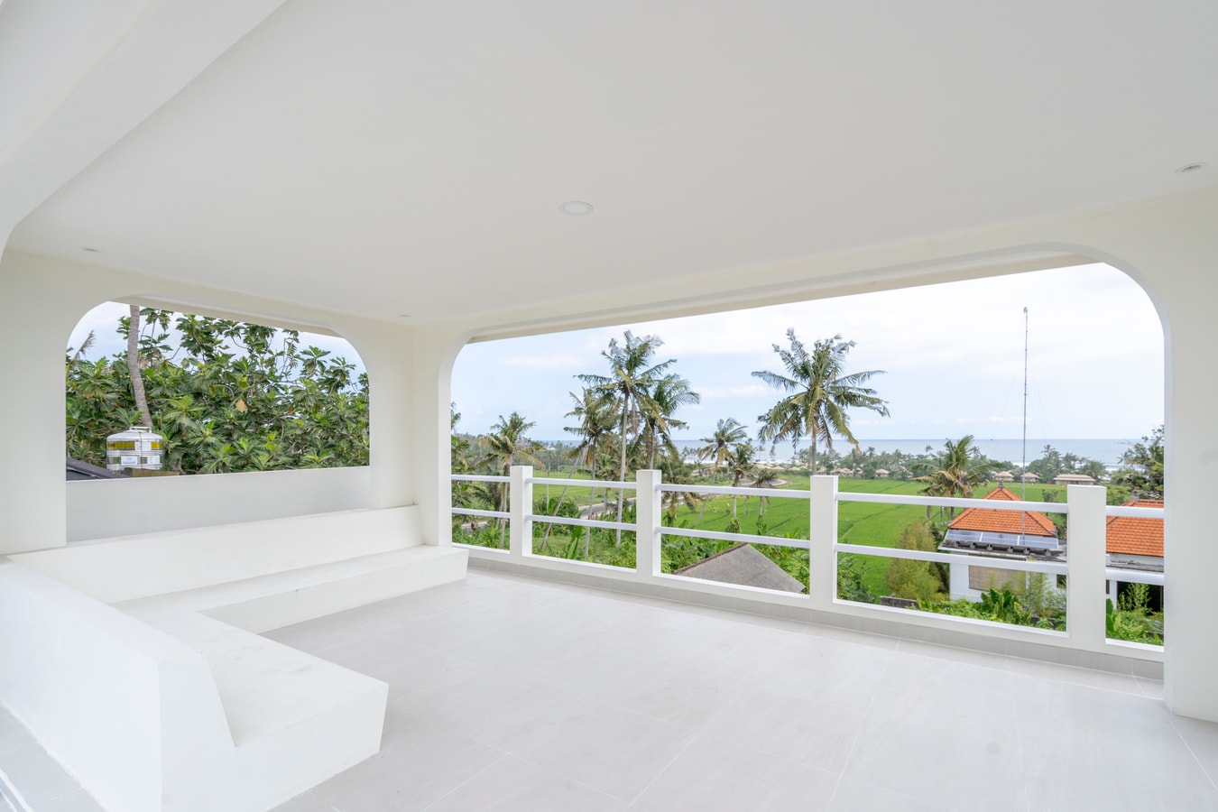 3BR Villa w/ Private Pool, Balcony & Ocean View