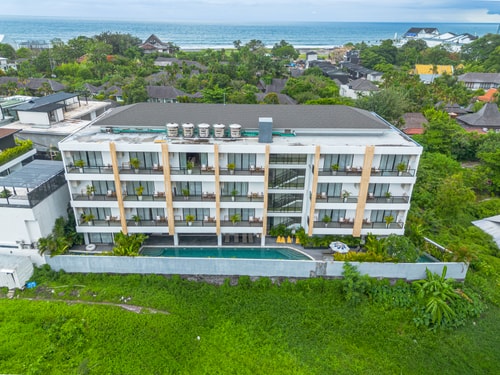 Canggu 1BR Oceanview Suite – Balcony & Shared Pool