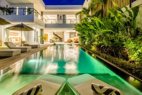 4BR Luxury Spacious Villa w Pool near Berawa Beach