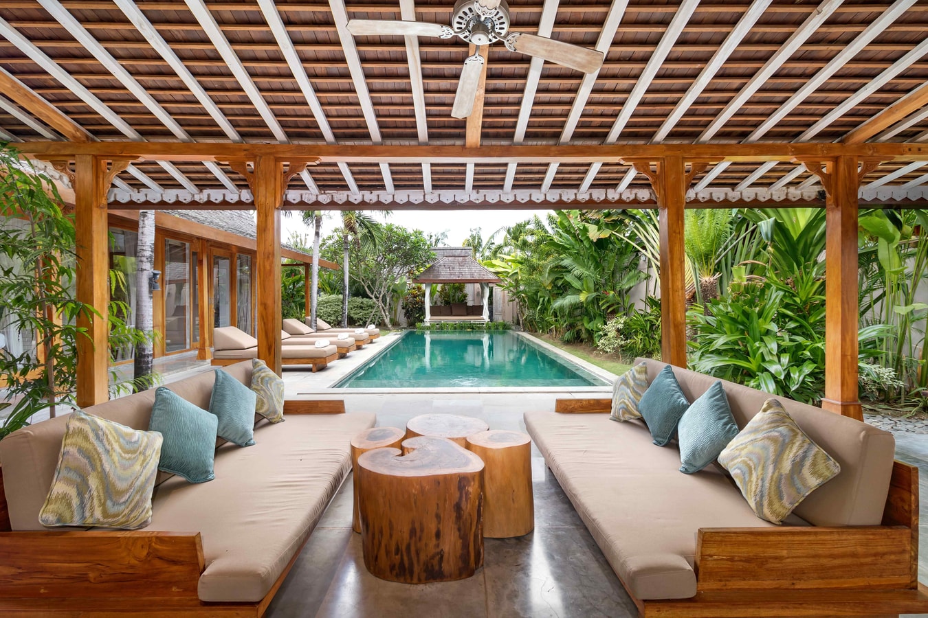 4BR: Modern Concept Villa Near @Seminyak