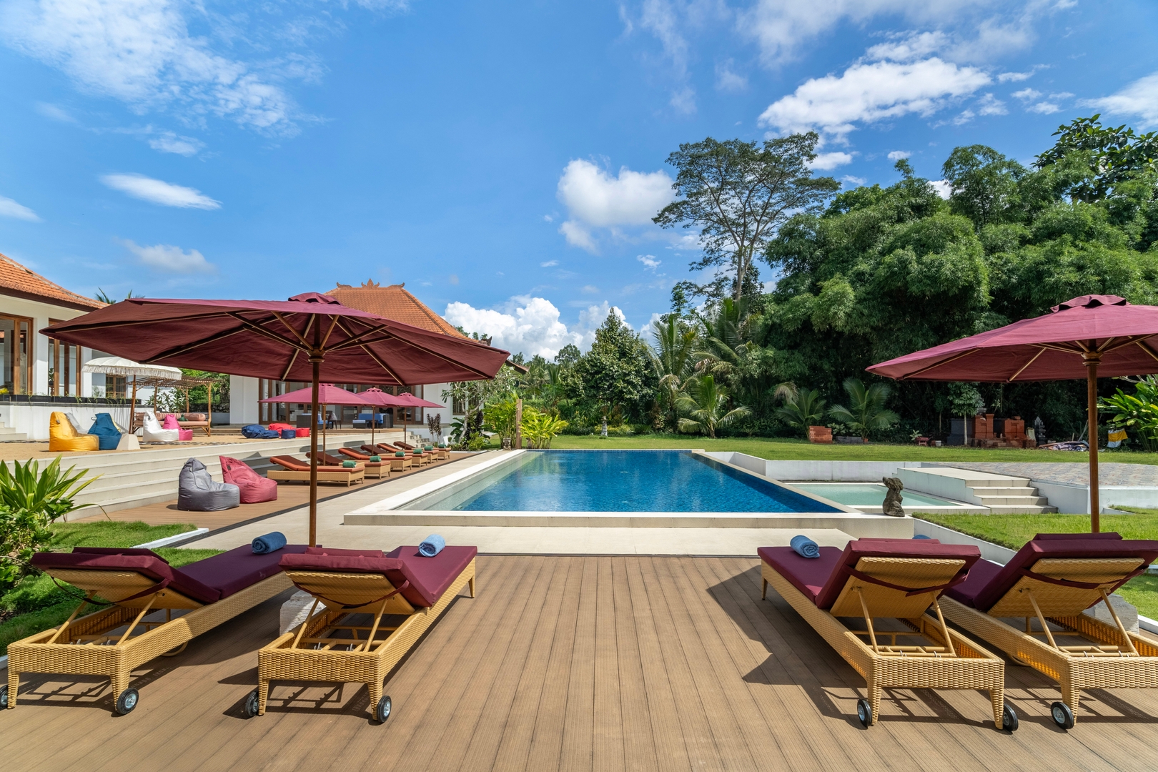 Ubud Beach-Style Pool Retreat - Cozy Deluxe Room