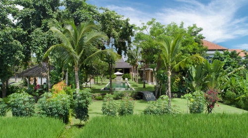 5BR: Spacious Villa for Family Near Seminyak 33 Hombali.com