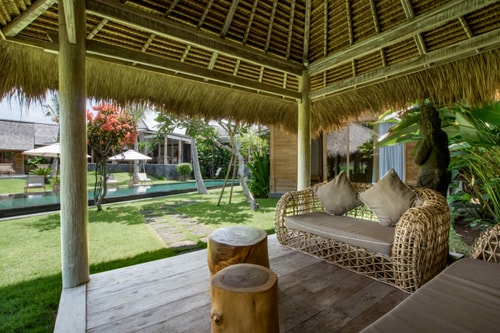 8BR: Huge Private Villa Near Seminyak 45 Bali Real Estate