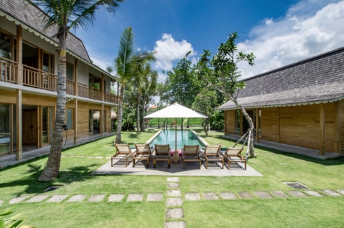 5BR: Spacious Villa for Family Near Seminyak 9 Bali Real Estate