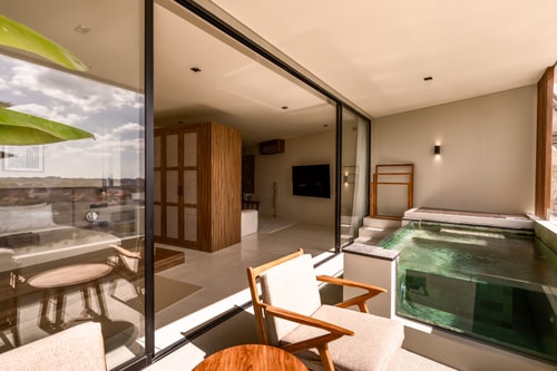 Luxury 1BR Studio Canggu | Pool & Sunset Balcony