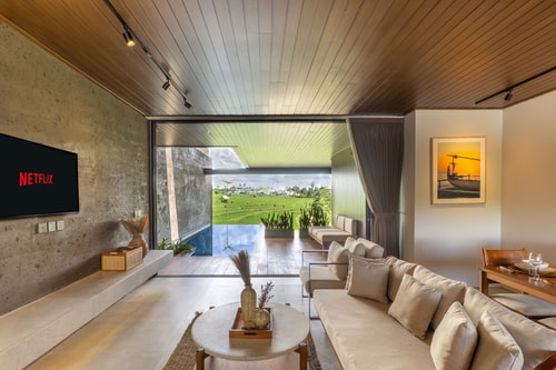 Elite 3BR Canggu | Tranquil Pool & Paddy View