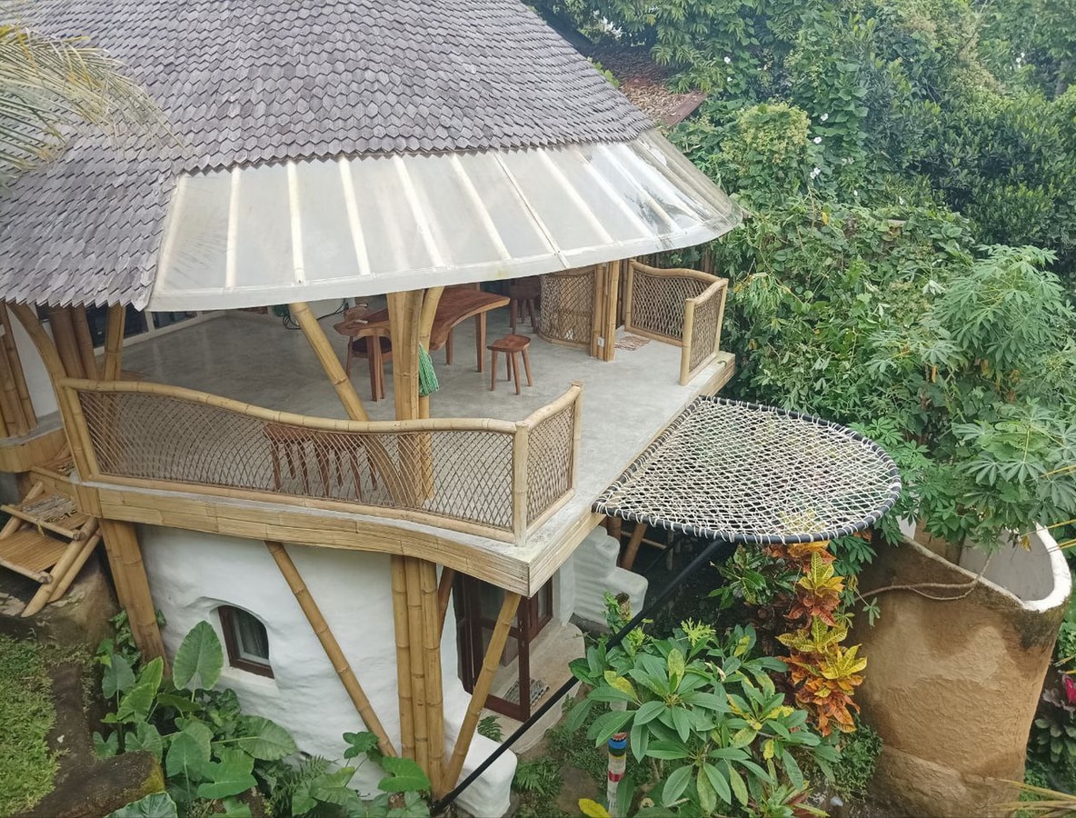 Charming 2BR Bamboo Villa with Lush Garden in Ubud