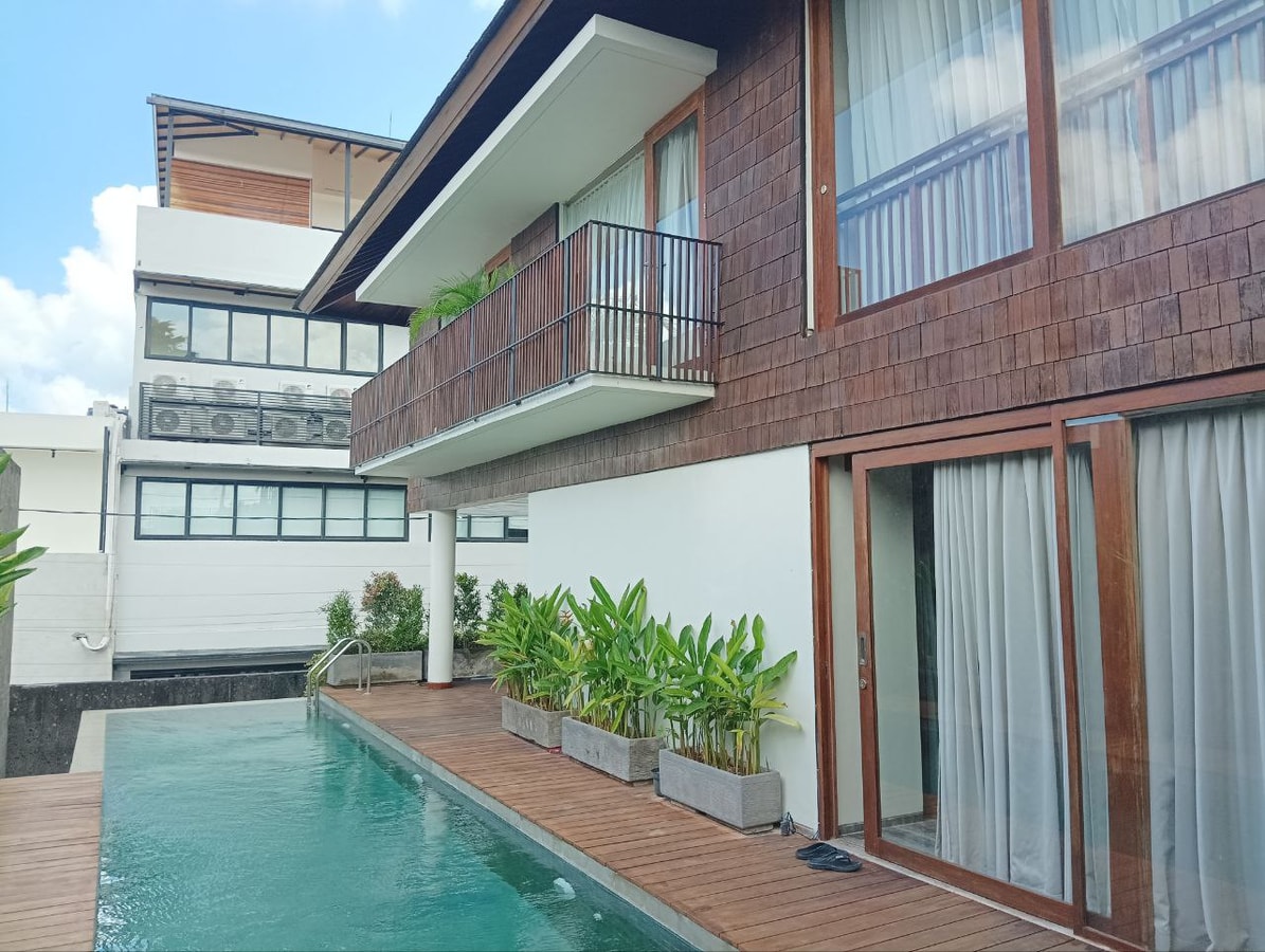 Spacious 4BR Villa w/ Pool & Billiard near Beach Bali Real Estate