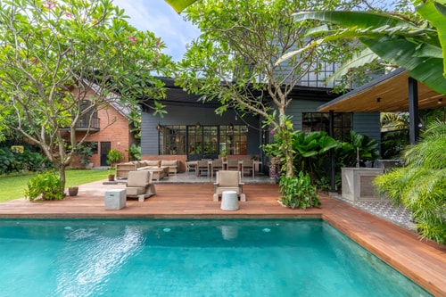 5BR Luxury villa w/ Pool, Gym & Outdoor Activity