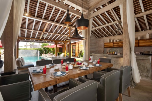 4BR: Wide Space Villa Near @Seminyak 26 Hombali.com