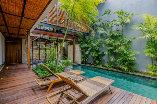 Luxury 5BR Tropical Modern Villa in Batu Bolong 9 Bali Real Estate