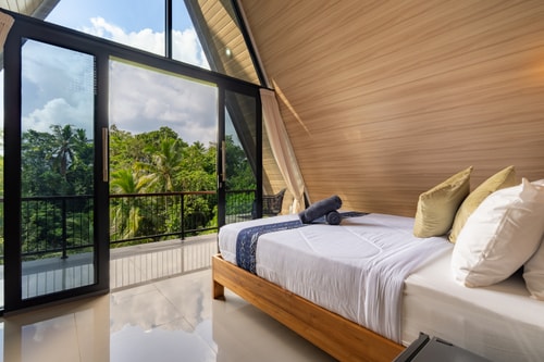 1BR Ubud Bungalow | Pool Access with Jungle View