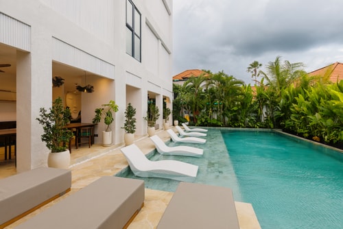 Stylish 2BR Apartel in Canggu w/ Rooftop & Pool