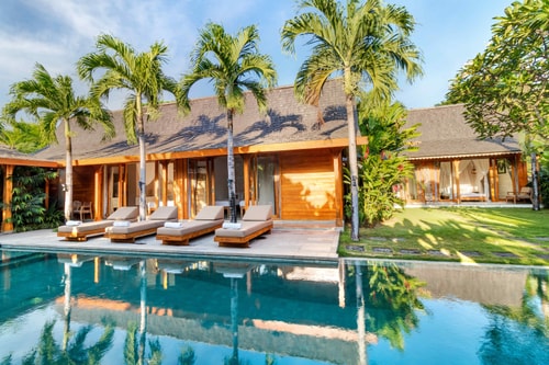 4BR: Modern Concept Villa Near @Seminyak 29 Hombali.com