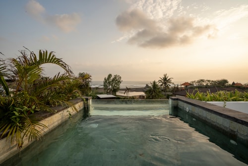 Luxurious 4BR Villa w/ Pool & Stunning Ocean Views 42 Hombali.com