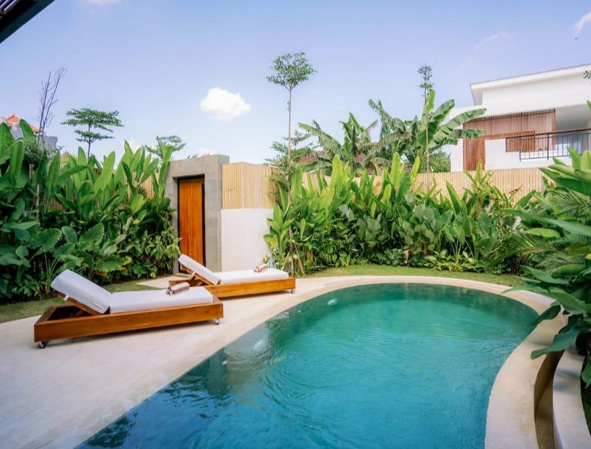 4BR Villa w/ Pool & Rooftop Near Berawa Beach Bali Real Estate