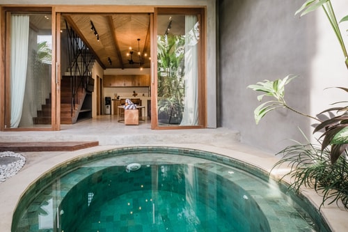 Industrial-Modern 1BR Canggu Villa, Pool & Bathtub