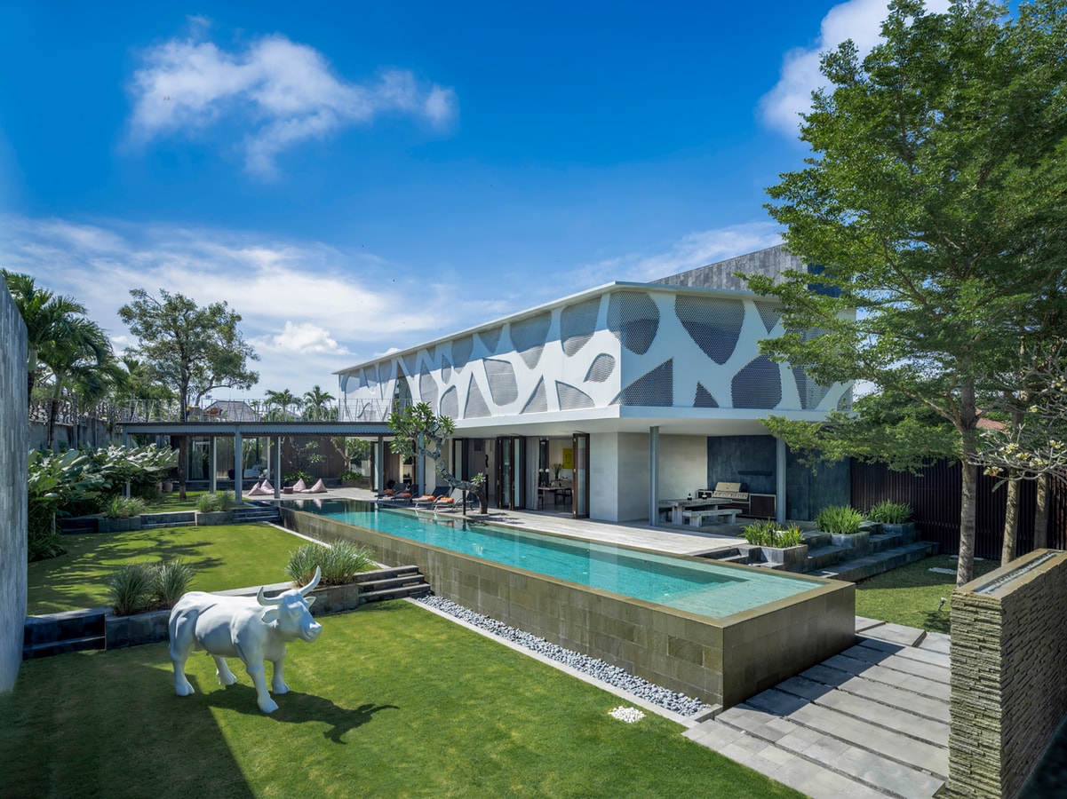 Villa Issi by Elite Havens