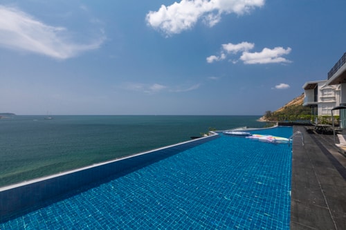 Villa Thousand Cliff, 7 BR full service with Chef, Nai Harn waterfront 2 Inspiring Living Solutions