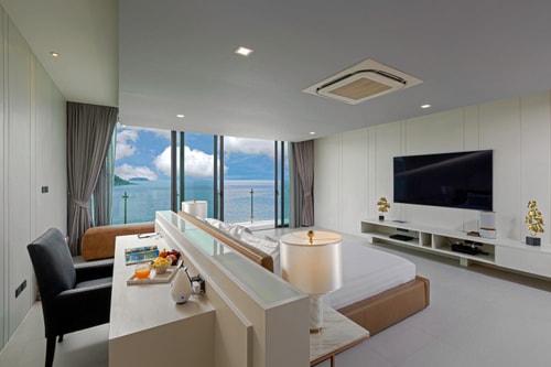 Villa Thousand Cliff, 7 BR full service with Chef, Nai Harn waterfront 67 Inspiring Living Solutions