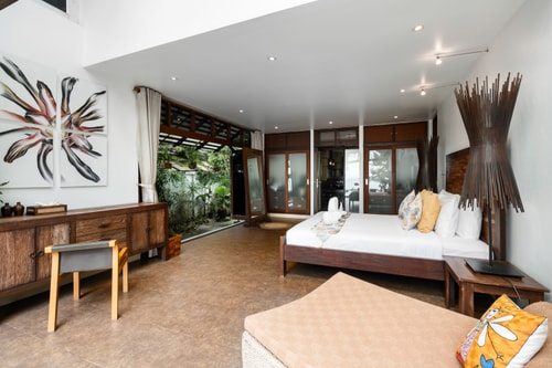 The Emerald Hill Beach Villa, , 2+1BR, serviced, Bang Por beachfront 34 Inspiring Living Solutions