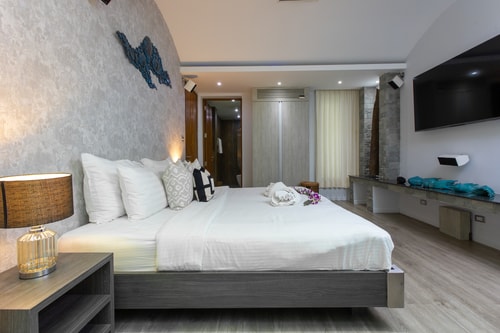 Villa Namaste 7 BR sea views, full service 48 Inspiring Living Solutions