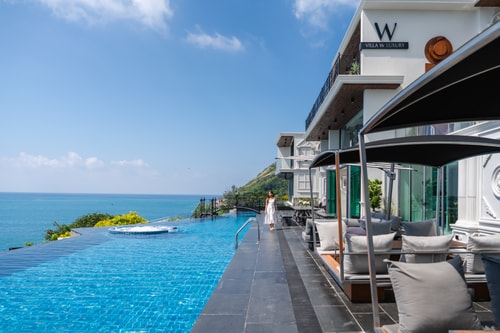 Villa W Luxury, 7BR/7BTH, full service with Chef, Nai Harn waterfront 0 Villa W Luxury