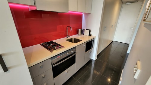 St Kilda vibes, City views, airy 1 bed sleeps 2-4 3 Holiday Rentals Australia