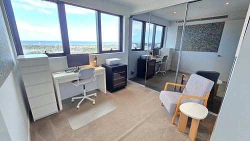 Park, beach & lake views from 1 bed Exec Penthouse 15 Holiday Rentals Australia