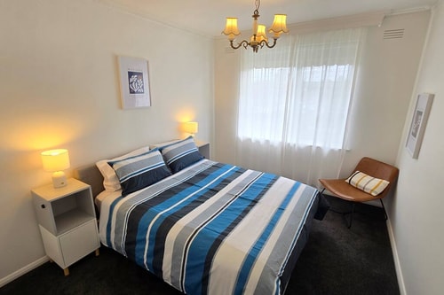 Elsternwick easy living (2 bedroom sleeping 4) 6 Holiday Rentals Australia