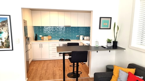 Chic central St Kilda 2 bed 8 mins walk to beach 5 Holiday Rentals Australia