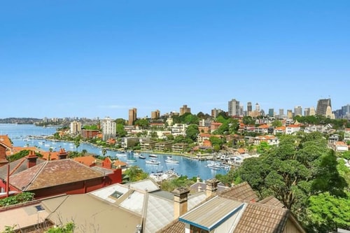 Harbour Views from North Sydney High Street 1 Holiday Rentals Australia
