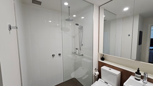 LUXE Waterloo 1 bed with parking, gym & pool 13 Holiday Rentals Australia