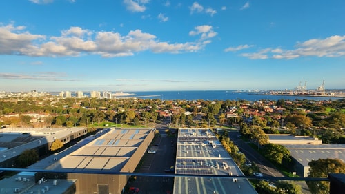Resort-style Exec 1 Bed w. study in Port Melbourne 26 Holiday Rentals Australia