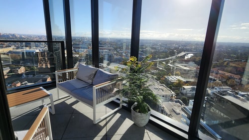 Sky-high South Yarra luxury 2 bed sleeping up to 4 24 Holiday Rentals Australia