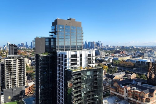 Sky-high South Yarra luxury 2 bed sleeping up to 4 2 Holiday Rentals Australia