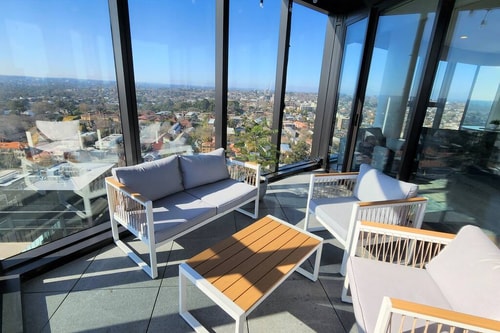 Sky-high South Yarra luxury 2 bed sleeping up to 4 25 Holiday Rentals Australia