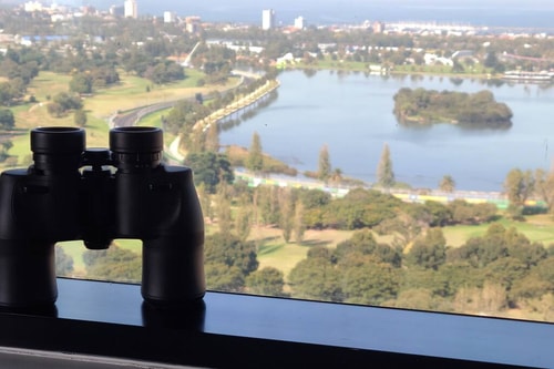 Park, beach & lake views from 1 bed Exec Penthouse 13 Holiday Rentals Australia