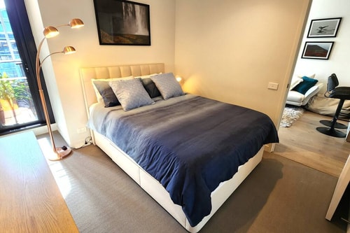 Resort-style Exec 1 Bed w. study in Port Melbourne 14 Holiday Rentals Australia