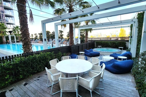 Resort-style Exec 1 Bed w. study in Port Melbourne 31 Holiday Rentals Australia