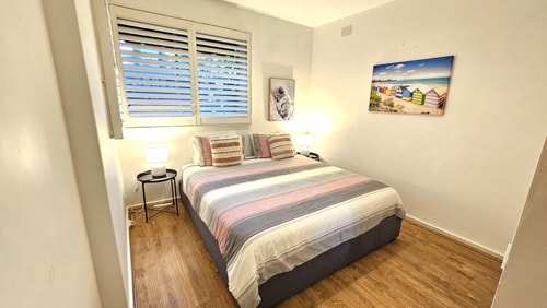 Chic central St Kilda 2 bed 8 mins walk to beach 3 Holiday Rentals Australia