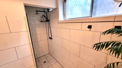 Chic central St Kilda 2 bed 8 mins walk to beach 17 Holiday Rentals Australia