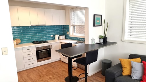 Chic central St Kilda 2 bed 8 mins walk to beach 8 Holiday Rentals Australia
