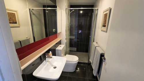 St Kilda vibes, City views, airy 1 bed sleeps 2-4 9 Holiday Rentals Australia