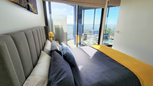 Sky-high South Yarra luxury 2 bed sleeping up to 4 14 Holiday Rentals Australia
