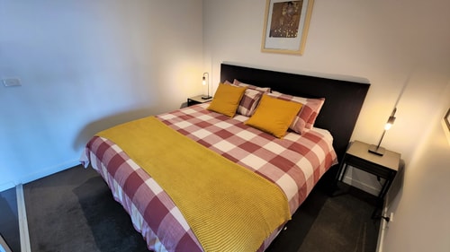 St Kilda vibes, City views, airy 1 bed sleeps 2-4 6 Holiday Rentals Australia