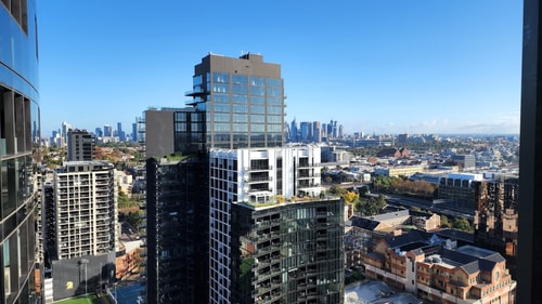 Sky-high South Yarra luxury 2 bed sleeping up to 4 2 Holiday Rentals Australia