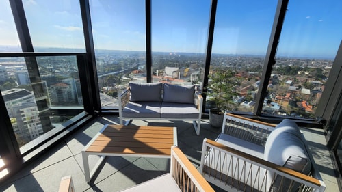 Sky-high South Yarra luxury 2 bed sleeping up to 4 25 Holiday Rentals Australia